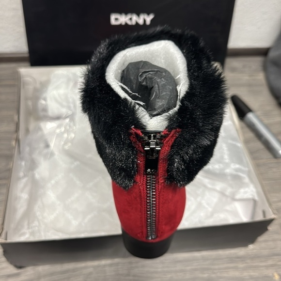 DKNY Women's Abri Wedge Booties - Picture 5 of 5